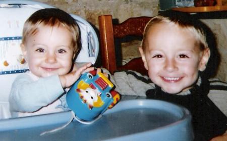 mes deux petits derniers!! ils sont a croquer !!